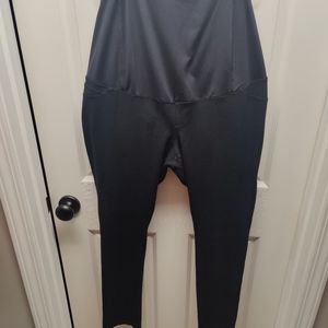 Black stretchy maternity skinny pants